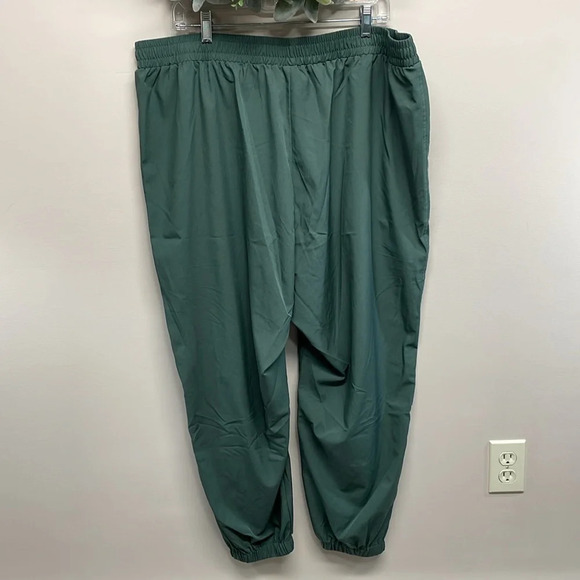 NWOT Old Navv Stretchtech All Season Quick Dry Joggers Sage Green 2X - Picture 4 of 15